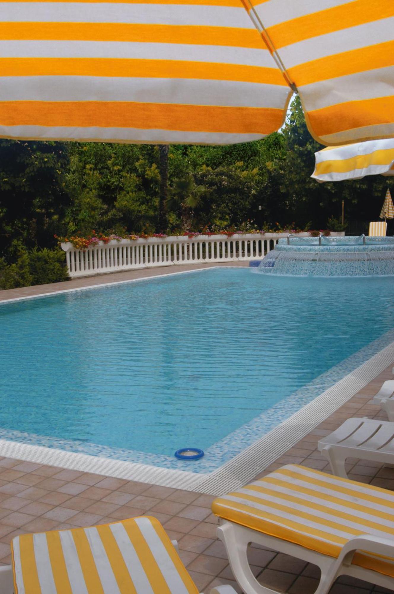 Hotel Smeraldo Lazise Exterior photo