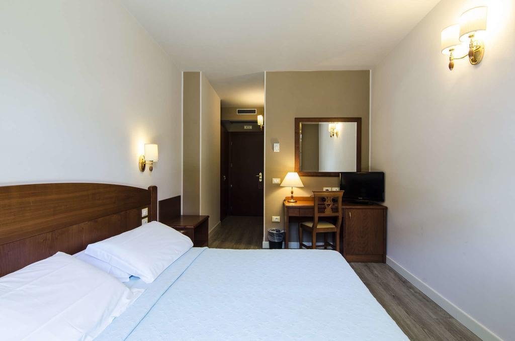 Hotel Smeraldo Lazise Exterior photo