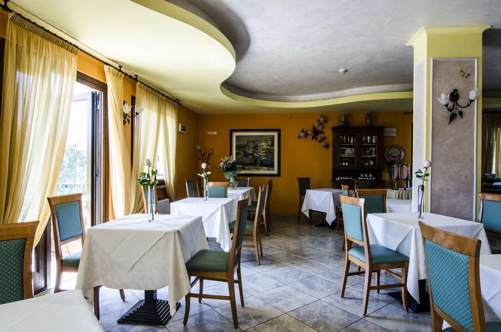 Hotel Smeraldo Lazise Exterior photo