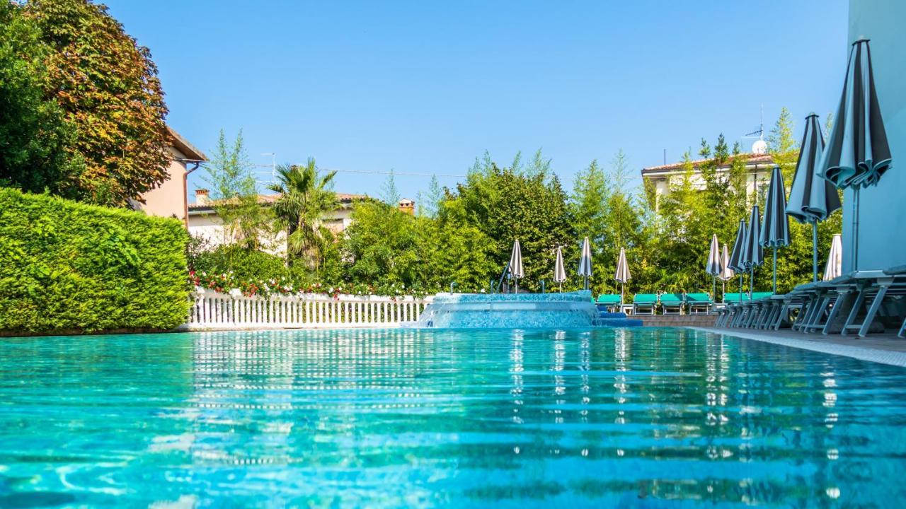 Hotel Smeraldo Lazise Exterior photo