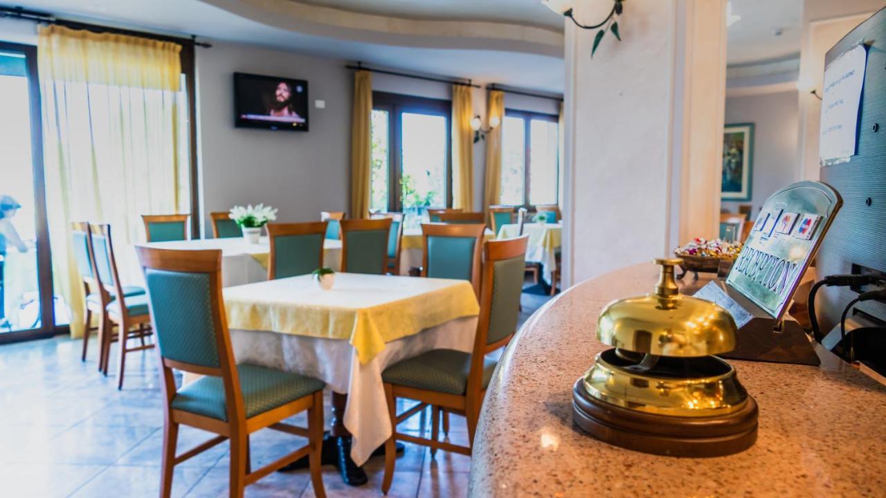 Hotel Smeraldo Lazise Exterior photo